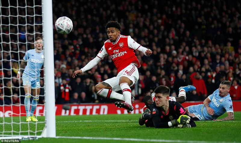 ket qua bong da arsenal 1-0 leeds: "phao thu" vao vong 4 fa cup hinh 2 Arsenal có bàn mở tỉ số khá may mắn