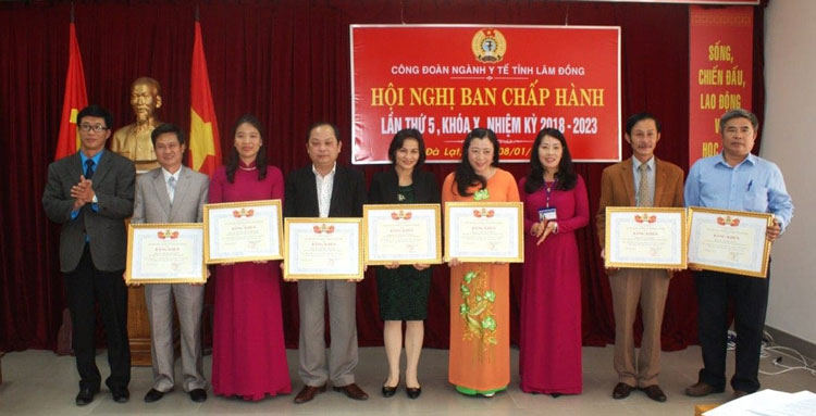 Thi đua lao động giỏi, sáng tạo là trung tâm