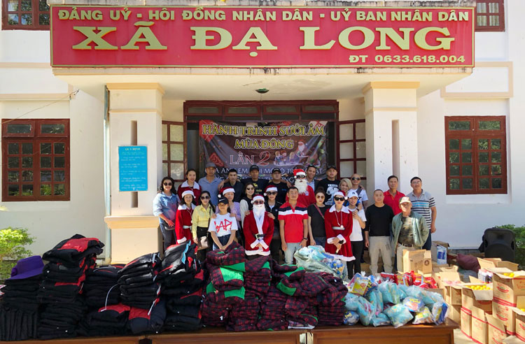 Mang yêu thương vào vùng sâu