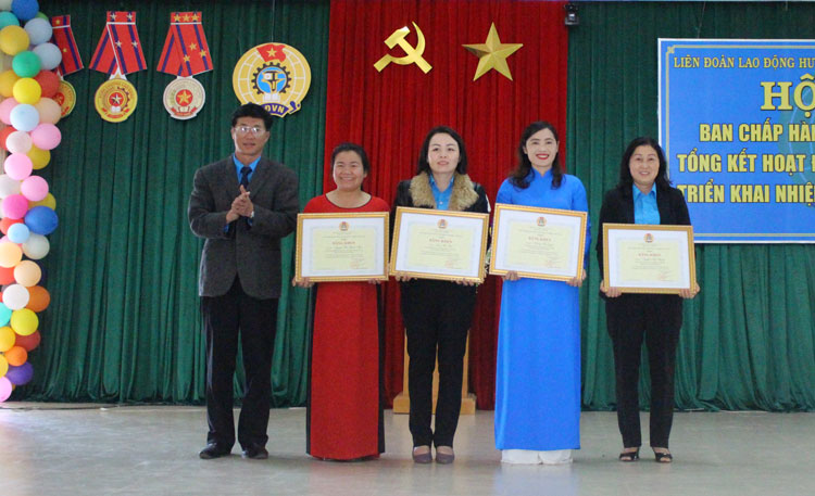 Nữ Chủ tịch công đoàn cơ sở tiêu biểu