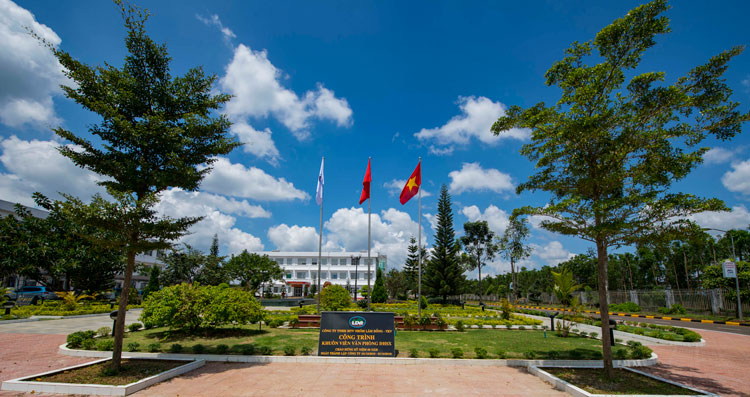 Mồ hôi thấm đất, đất đã nở hoa