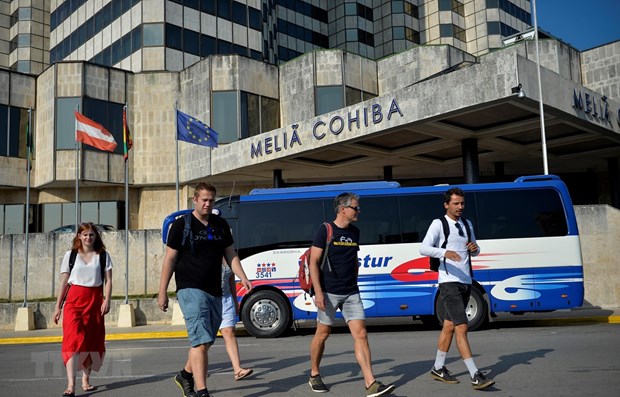 Mỹ quyết định đình chỉ các chuyến bay theo đơn đặt hàng tới Cuba