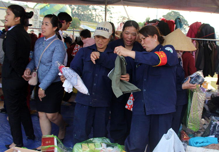 Tết sum vầy - mừng Xuân, ơn Đảng
