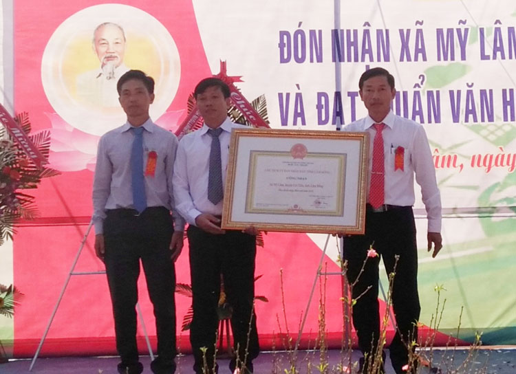 Cát Tiên có 9/9 xã được công nhận đạt chuẩn nông thôn mới