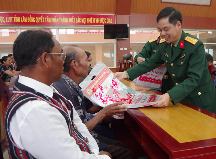 Lực lượng vũ trang góp phần ổn định công tác dân tộc