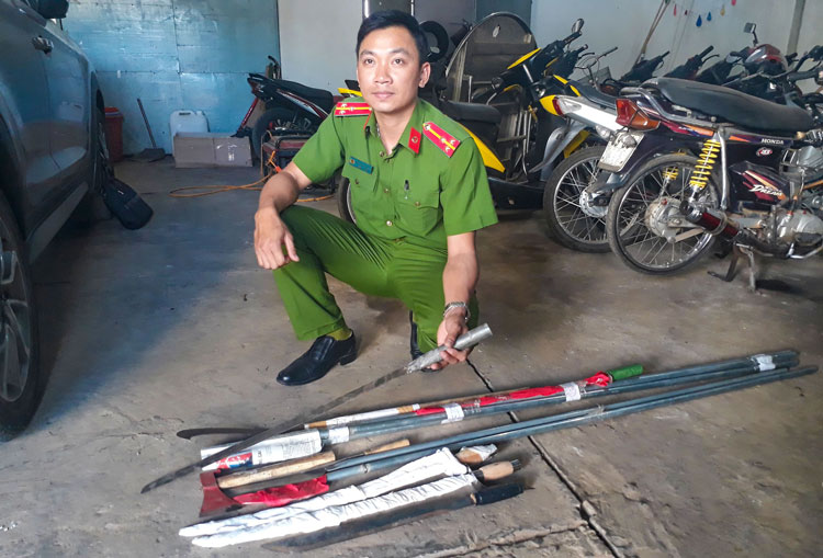 Số vũ khí, hung khí nguy hiểm lực lượng Công an thu giữ mấy ngày vừa qua