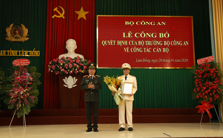 Bộ Công an trao quyết định bổ nhiệm Giám đốc Công an tỉnh Lâm Đồng