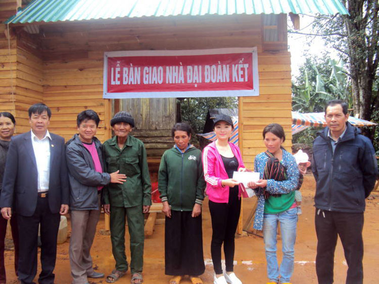 Mái ấm mùa xuân