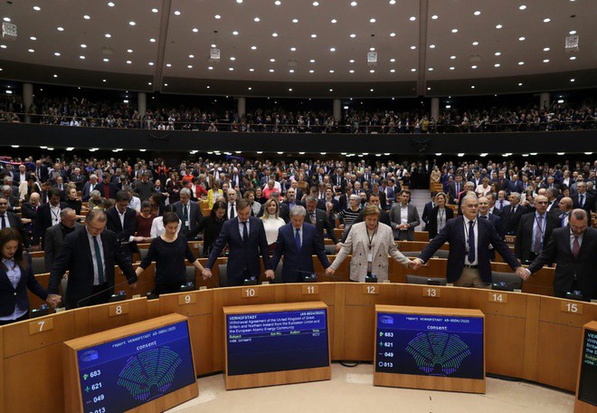 Anh và châu Âu buồn vui đan xen lẫn lộn trước giờ Brexit