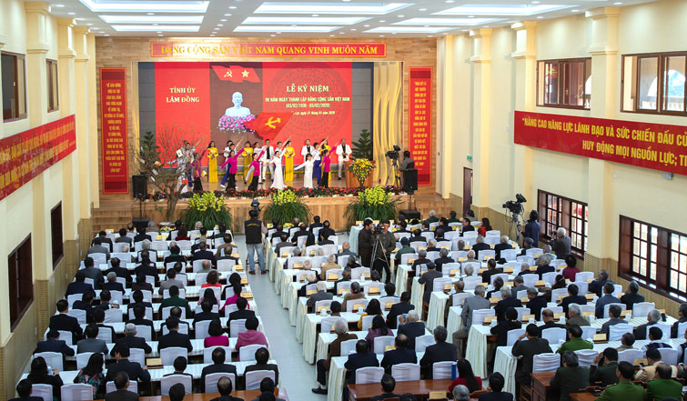 90 năm chặng đường lịch sử vẻ vang