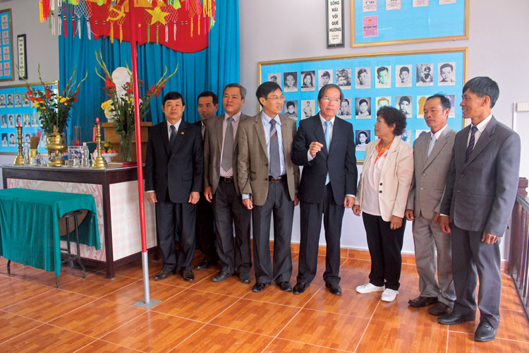 90 năm dưới ngọn cờ Đảng