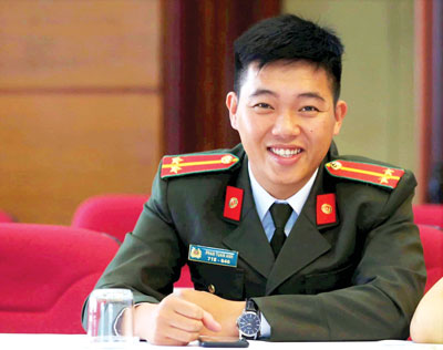 Đảng cho ta niềm tin và khát vọng