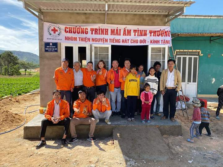 Cất cao tiếng hát thiện nguyện
