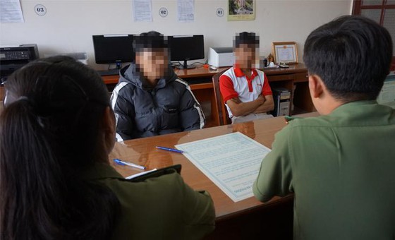 Xuyên tạc dịch bệnh với mục đích &quot;trêu đùa&quot;, nhóm học sinh bị công an triệu tập