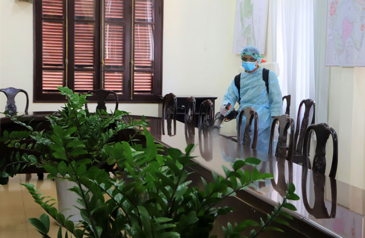 Bảo Lộc: Khử trùng các cơ quan, đơn vị phòng chống dịch bệnh nCoV