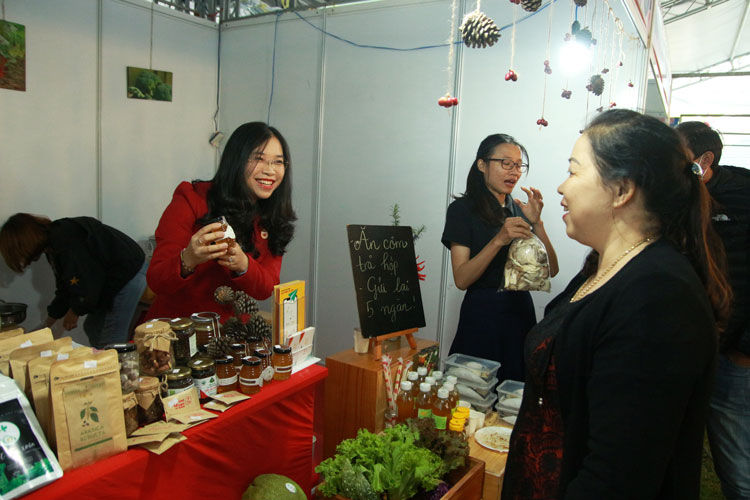 Hành trình hướng đến du lịch sinh thái bền vững