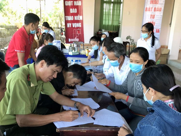Đạ Huoai: Hiến 110 đơn vị máu tại Lễ hội Xuân hồng
