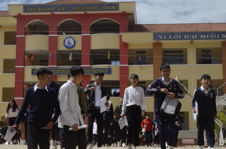 Lâm Đồng dời lịch đi học lại đến hết tháng 02/2020