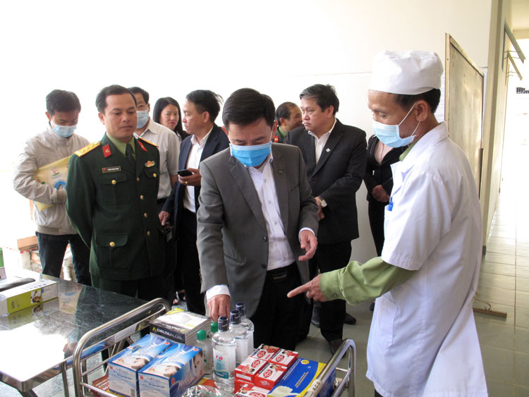 Lãnh đạo tỉnh kiểm tra tình hình phòng chống Covid-19 tại H32