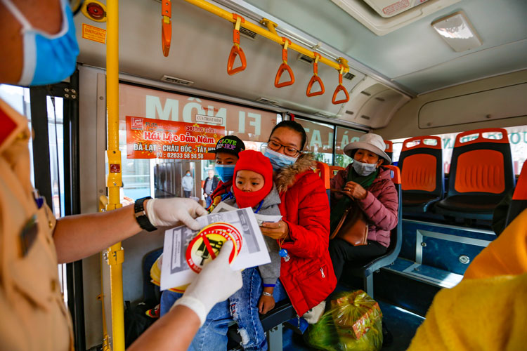 Đẩy mạnh tuyên truyền, nâng cao nhận thức ''Đã uống rượu, bia không lái xe''