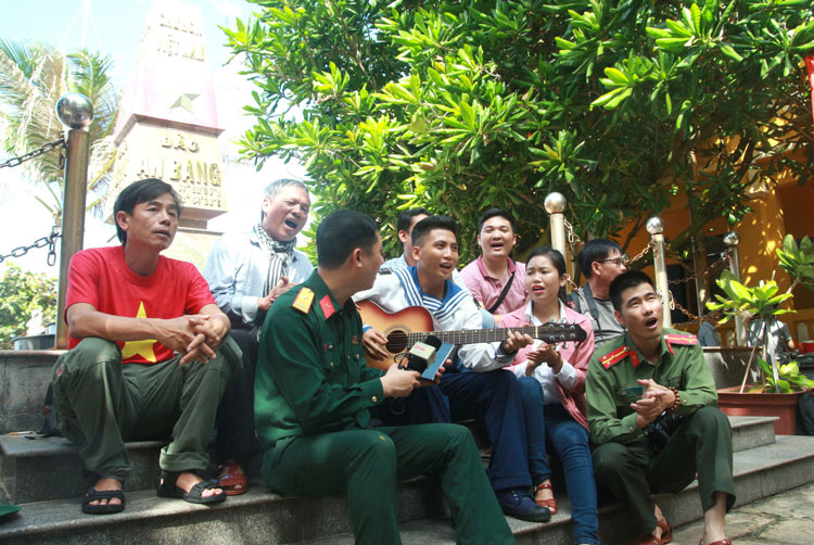Những trái tim trên đảo An Bang