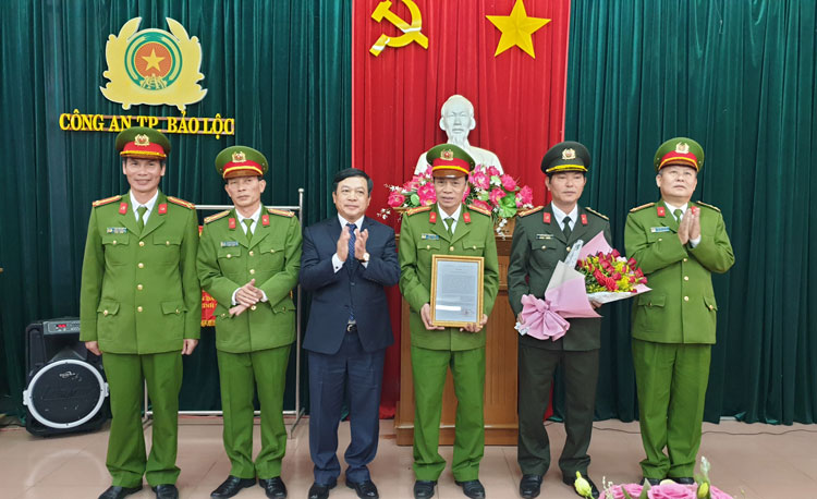 Chuyển biến tích cực trong công tác đấu tranh phòng, chống tội phạm