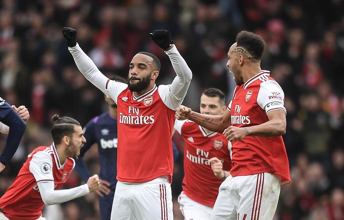 Arsenal thắng nhọc, Tottenham-Mourinho tiếp tục gây thất vọng