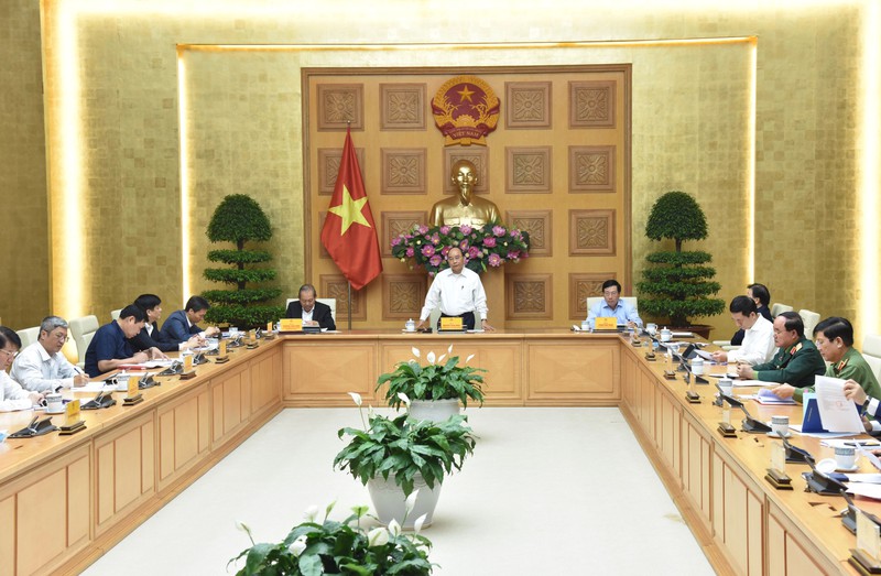 Thủ tướng đề nghị cần có biện pháp mạnh mẽ, quyết liệt, đồng bộ, chủ động, kịp thời trong việc kiểm soát nguồn lây nhiễm.