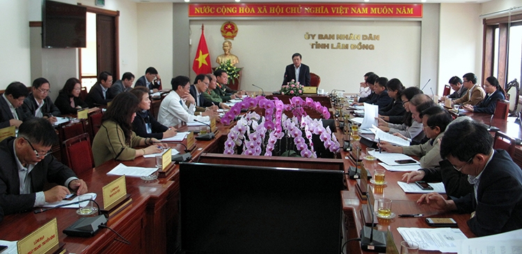 Chủ tịch UBND tỉnh Đoàn Văn Việt: Thông tin chính xác kịp thời, chủ động ngăn ngừa, phát hiện xử lý sớm dịch bệnh Covid-19