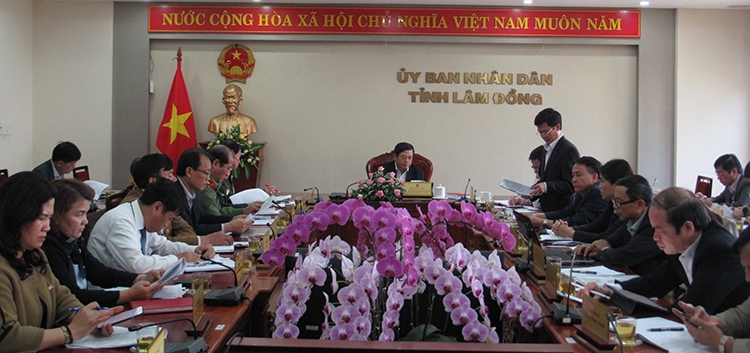 Giám đốc Sở y tế Nguyễn Đức Thuận báo cáo tình hình phòng chống dịch bệnh Covid 19 tại Lâm Đồng