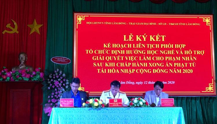 Định hướng học nghề và hỗ trợ giải quyết việc làm cho phạm nhân sau khi chấp hành xong án phạt tù