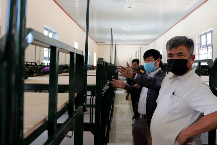 Đoàn công tác Sở Y tế Lâm Đồng kiểm tra, khảo sát tại Khu huyến luyện tập trung Ban Chỉ huy Quân sự huyện Bảo Lâm