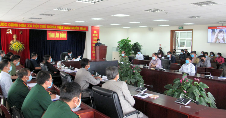 Các lực lượng quân dân y và nhiều sở, ban, ngành của tỉnh tham gia tập huấn trực tuyến về công tác phòng chống dịch Covid-19  