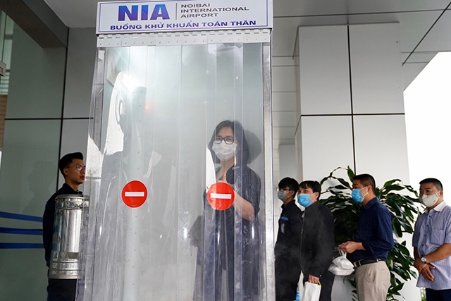 NIA sản xuất thành công buồng khử khuẩn toàn thân