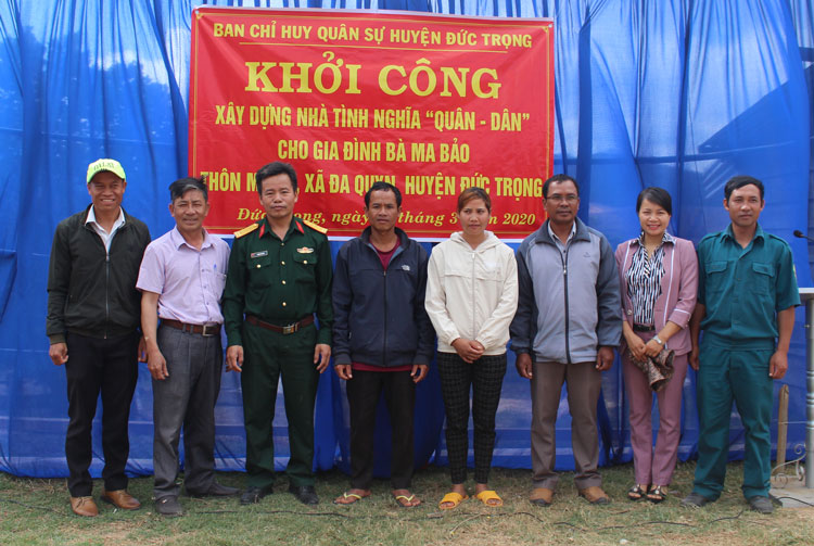 100 triệu đồng xây nhà ''Tình nghĩa quân dân'' cho hộ đồng bào dân tộc thiểu số vùng sâu