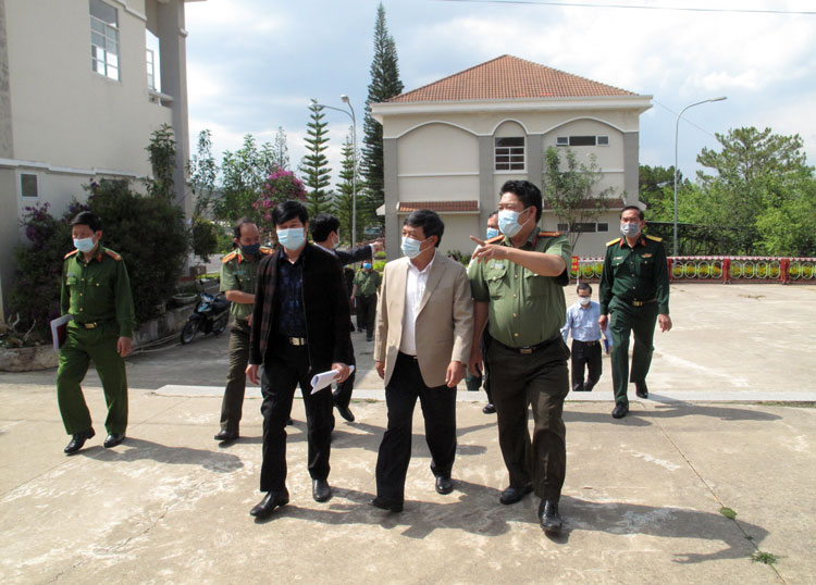 Lãnh đạo tỉnh kiểm tra cơ sở vật chất tại Tiểu đoàn Cảnh sát Cơ động - Công an tỉnh