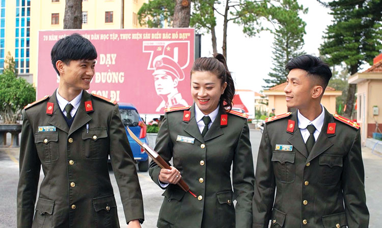 Cán bộ, chiến sĩ Phòng An ninh Kinh tế