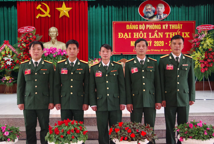 Ban Chấp hành Đảng bộ khóa IX, nhiệm kỳ 2020 - 2025 ra mắt Đại hội