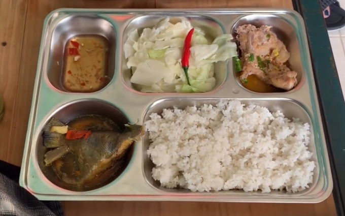 Suất cơm đầy đặn, đủ dinh dưỡng