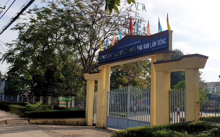 Khởi tố, bắt tạm giam một hiệu trưởng để điều tra về hành vi tham ô tài sản