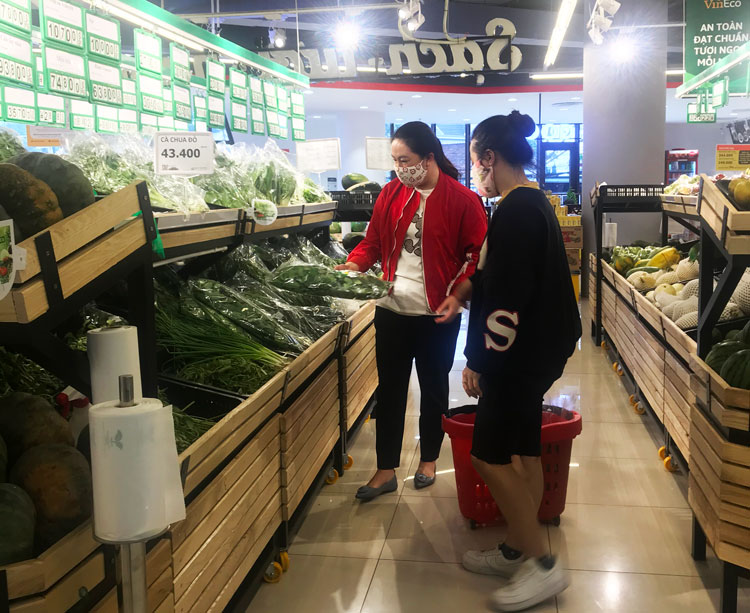Hàng dồi dào, giá không đổi
