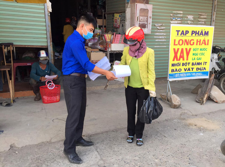 Tuổi trẻ Đức Trọng chung sức phòng chống dịch Covid-19