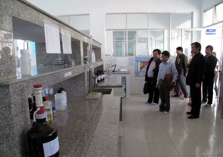 Phân luồng, giãn cách trong khám chữa bệnh