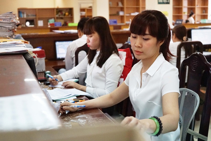 Từ ngày 1-7, những trường hợp viên chức nào bị cắt hợp đồng?