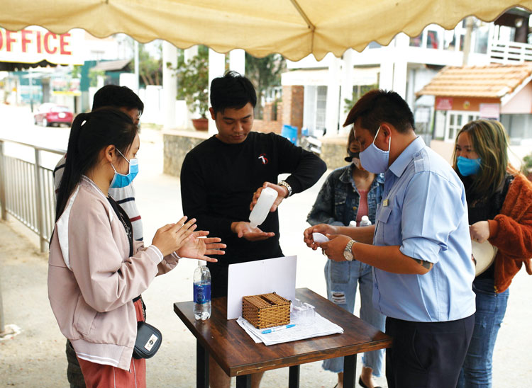 Lạc Dương chung tay đẩy lùi COVID-19