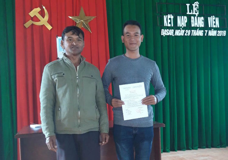Xây dựng Đảng trong đồng bào dân tộc thiểu số Lạc Dương