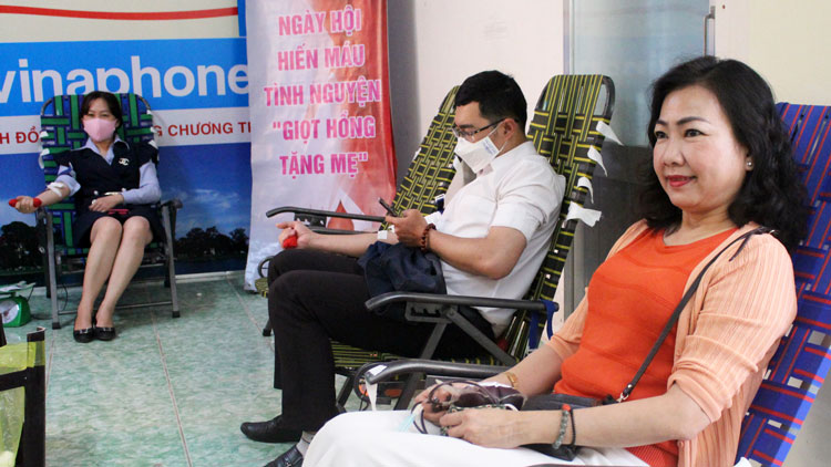 Hạnh phúc là khi biết cho đi...