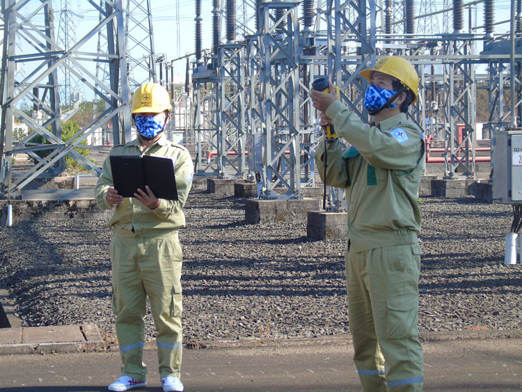 Đo nhiệt độ cosse lèo tại Trạm biến áp 500 kV Di Linh