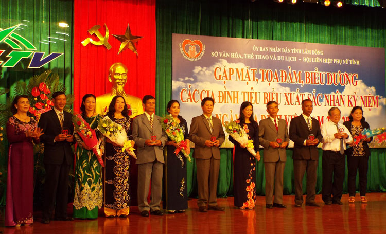 Chất lượng phong trào Toàn dân đoàn kết xây dựng đời sống văn hóa từng bước được coi trọng