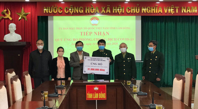 Trên 2,5 tỷ đồng ủng hộ cho Quỹ phòng, chống dịch Covid - 19 Lâm Đồng